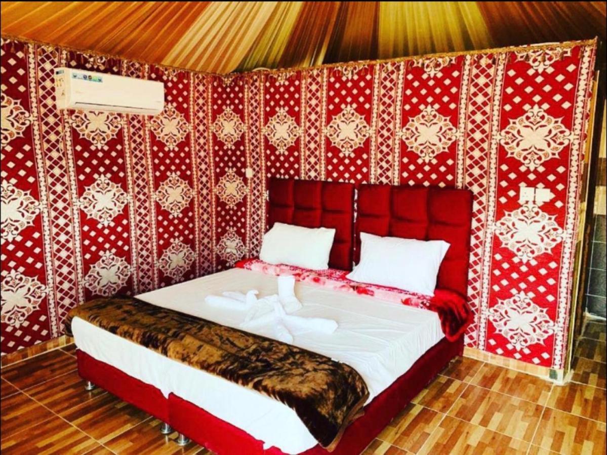 Royal Luxury Camp Hotel Wadi Rum Exterior photo